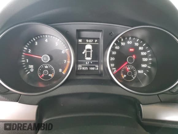 ✅ 2010 Volkswagen Golf • VIN: WVWDB7AJ9AW314868 • Lot: 67319255. Listed on Copart with 231,825 mi. Free auction sales archive from the USA and detailed vehicle history report at DreamBid. Image 9.