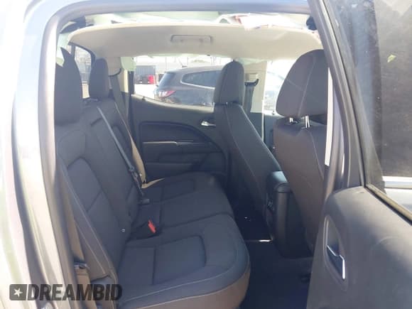 ✅ 2020 Chevrolet Colorado 2WD LT • VIN: 1GCGSCEN9L1242637 • Lot: 42203101. Wystawiony na IAAI z przebiegiem 53 050 mil. Bezpłatny archiwum sprzedaży aukcyjnych z USA i szczegółowy raport historii pojazdu na DreamBid. Zdjęcie 8.