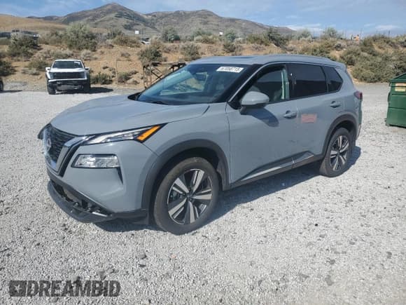 ✅ 2023 Nissan Rogue SL • VIN: 5N1BT3CBXPC832397 • Lot: 68507615. Wystawiony na Copart z przebiegiem 23 565 mil. Bezpłatny archiwum sprzedaży aukcyjnych z USA i szczegółowy raport historii pojazdu na DreamBid. Zdjęcie 1.