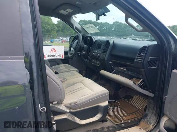 ✅ 2016 Ford F-150 XLT • VIN: 1FTEW1EP9GFC45015 • Lot: 42870520. Wystawiony na IAAI z przebiegiem Nie podano. Bezpłatny archiwum sprzedaży aukcyjnych z USA i szczegółowy raport historii pojazdu na DreamBid. Zdjęcie 6.