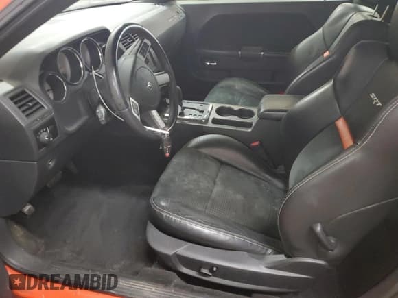 ✅ 2010 Dodge Challenger SRT-8 • VIN: 2B3CJ7DW9AH308882 • Лот: 86567014. Опубликован ранее на Copart с пробегом 110 963 миль. Бесплатный доступ к архиву аукционных продаж из США и подробный отчёт об истории автомобиля на DreamBid. Изображение 7.