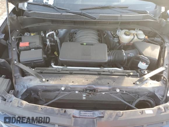 ✅ 2022 Chevrolet Silverado 1500 RST • VIN: 1GCUYEED2NZ234971 • Lot: 92379515. Wystawiony na Copart z przebiegiem 57 586 mil. Bezpłatny archiwum sprzedaży aukcyjnych z USA i szczegółowy raport historii pojazdu na DreamBid. Zdjęcie 11.