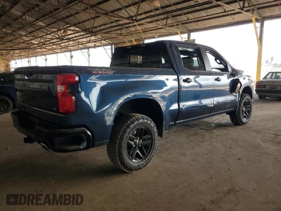 ✅ 2020 Chevrolet Silverado 1500 LT Trail Boss • VIN: 3GCPYFED2LG243167 • Lot: 92944645. Wystawiony na Copart z przebiegiem 109 062 mil. Bezpłatny archiwum sprzedaży aukcyjnych z USA i szczegółowy raport historii pojazdu na DreamBid. Zdjęcie 3.