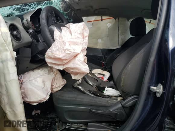 2015 Chevrolet Sonic LT с VIN 1G1JC5SH9F4216192, выставлен на аукционе Copart как лот 63706264 с пробегом Не указан миль и Списание • Salvage title. История ставок и продаж доступна на DreamBid. Изображение 7.