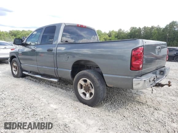 ✅ 2008 Dodge 2500 ST • VIN: 3D7KR28A78G216304 • Лот: 61588065. Опубликован ранее на Copart с пробегом 146 068 миль. Бесплатный доступ к архиву аукционных продаж из США и подробный отчёт об истории автомобиля на DreamBid. Изображение 2.