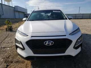 ✅ 2021 Hyundai Kona SE • VIN: KM8K1CAA4MU748470 • Lot: 66605463. Wystawiony na Copart z przebiegiem 20 480 mil mil. Skorzystaj z bezpłatnego archiwum sprzedaży aukcyjnych z USA i zobacz szczegółowy raport historii pojazdu na DreamBid. Zdjęcie 5.