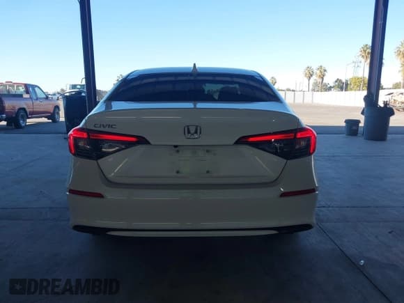 ✅ 2024 Honda Civic EX • VIN: 2HGFE1F77RH325065 • Lot: 43384420. Wystawiony na IAAI z przebiegiem 64 328 mil. Bezpłatny archiwum sprzedaży aukcyjnych z USA i szczegółowy raport historii pojazdu na DreamBid. Zdjęcie 17.