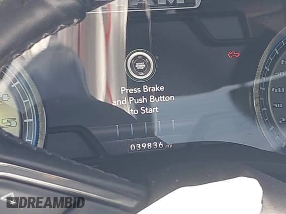 2020 Ram 1500 Limited z VIN 1C6SRFPT1LN419488, wystawiony jako IAAI lot #41847838 z przebiegiem 39 836 mil mil oraz . Historia ofert i sprzedaży dostępna na DreamBid. Obrazek 14.