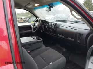 2007 Chevrolet Silverado 1500 2LT with VIN 1GCEK19J67E503045, listed as a IAAI auction lot 43427190 with 286,054 mi miles and . Bid and sale history available at DreamBid. Image 5.