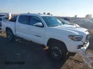 ✅ 2023 Toyota Tacoma SR • VIN: 3TMCZ5AN5PM558010 • Лот: 43358292. Опубликован ранее на IAAI с пробегом 26 117 миль. Бесплатный доступ к архиву аукционных продаж из США и подробный отчёт об истории автомобиля на DreamBid. Изображение 1.