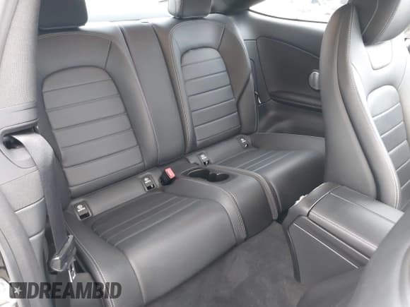 ✅ 2020 Mercedes-Benz C 300 • VIN: W1KWJ8DB7LF985843 • Lot: 41484590. Listed on IAAI with 22,561 mi. Free auction sales archive from the USA and detailed vehicle history report at DreamBid. Image 8.