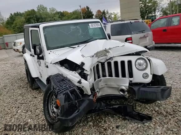 ✅ 2018 Jeep Wrangler Sahara • VIN: 1C4AJWBG9JL909546 • Лот: 86167855. Опубликован ранее на Copart с пробегом 65 350 миль. Бесплатный доступ к архиву аукционных продаж из США и подробный отчёт об истории автомобиля на DreamBid. Изображение 14.