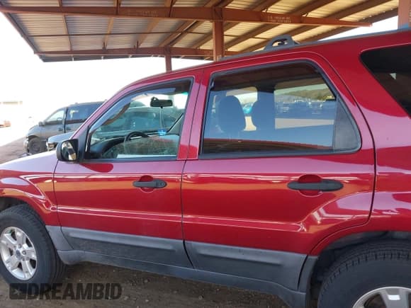 ✅ 2006 Ford Escape XLT • VIN: 1FMYU93126KB18365 • Lot: 41889706. Listed on IAAI with 134,718 mi. Free auction sales archive from the USA and detailed vehicle history report at DreamBid. Image 14.