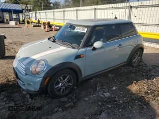 2012 MINI Hardtop with VIN WMWSU3C55CT184809, listed as a Copart auction lot 84245195 with 114,200 mi miles and Clean title. Bid and sale history available at DreamBid. Image 1.