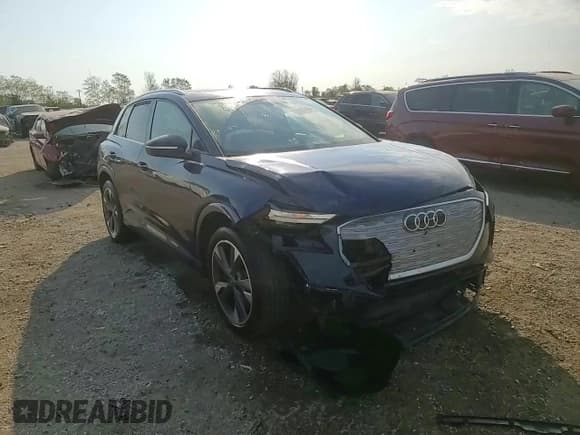 ✅ 2022 Audi Q4 e-tron Premium Plus • VIN: WA1H2BFZ2NP042449 • Лот: 75067984. Опубликован ранее на Copart с пробегом 21 627 миль. Бесплатный доступ к архиву аукционных продаж из США и подробный отчёт об истории автомобиля на DreamBid. Изображение 13.