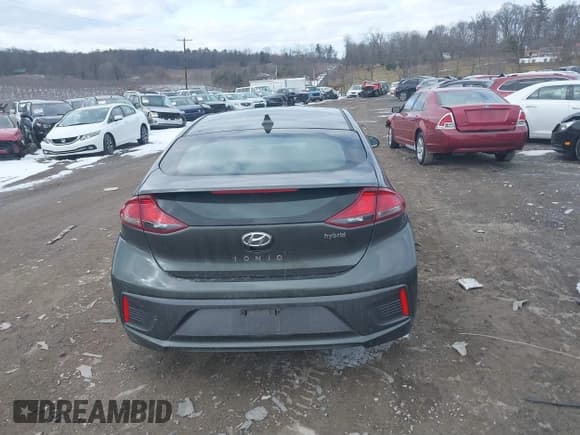 ✅ 2022 Hyundai Ioniq SE • VIN: KMHC75LC1NU285671 • Lot: 41362786. Wystawiony na IAAI z przebiegiem 50 247 mil. Bezpłatny archiwum sprzedaży aukcyjnych z USA i szczegółowy raport historii pojazdu na DreamBid. Zdjęcie 16.