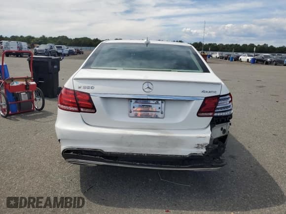 ✅ 2015 Mercedes-Benz E 350 Luxury • VIN: WDDHF8JBXFB133514 • Lot: 68119255. Wystawiony na Copart z przebiegiem 81 763 mil. Bezpłatny archiwum sprzedaży aukcyjnych z USA i szczegółowy raport historii pojazdu na DreamBid. Zdjęcie 6.