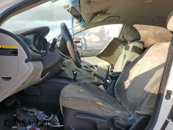 ✅ 2013 Kia Forte LX • VIN: KNAFT4A2XD5690659 • Лот: 82188775. Опубликован ранее на Copart с пробегом 182 847 миль. Бесплатный доступ к архиву аукционных продаж из США и подробный отчёт об истории автомобиля на DreamBid. Изображение 7.