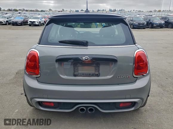 ✅ 2016 MINI Hardtop S • VIN: WMWXP7C56G2A43301 • Lot: 94597885. Listed on Copart with 75,431 mi. Free auction sales archive from the USA and detailed vehicle history report at DreamBid. Image 6.