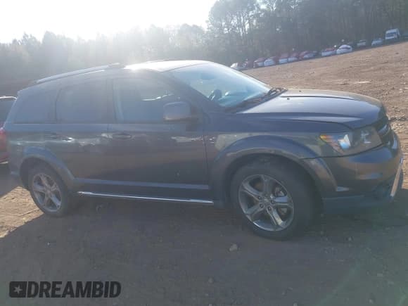 ✅ 2017 Dodge Journey Crossroad Plus • VIN: 3C4PDCGB5HT613144 • Лот: 43670195. Опубликован ранее на IAAI с пробегом 130 009 миль. Бесплатный доступ к архиву аукционных продаж из США и подробный отчёт об истории автомобиля на DreamBid. Изображение 13.