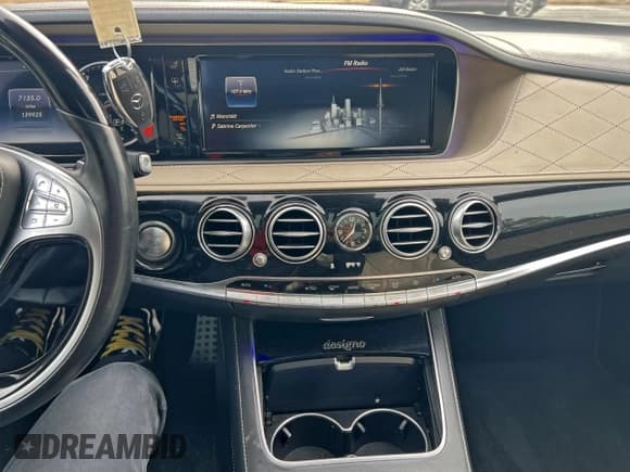 ✅ 2017 Mercedes-Benz S 550 • VIN: WDDUG8CB7HA329699 • Лот: 93785935. Опубликован ранее на Copart с пробегом 139 925 миль. Бесплатный доступ к архиву аукционных продаж из США и подробный отчёт об истории автомобиля на DreamBid. Изображение 10.