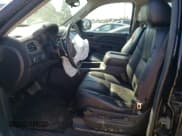 ✅ 2012 Chevrolet Suburban LT • VIN: 1GNSKJE72CR220164 • Lot: 75319034. Wystawiony na Copart z przebiegiem 104 327 mil. Bezpłatny archiwum sprzedaży aukcyjnych z USA i szczegółowy raport historii pojazdu na DreamBid. Zdjęcie 7.