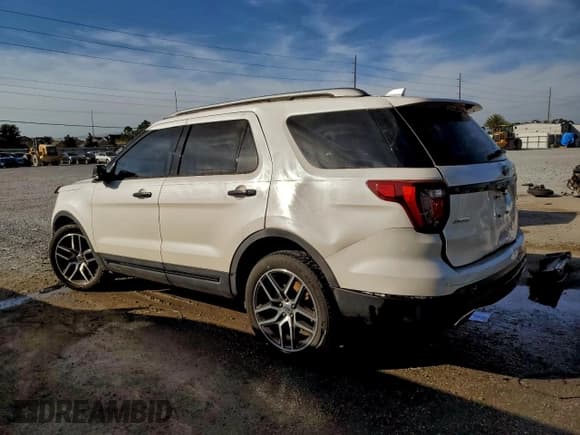 ✅ 2016 Ford Explorer Sport • VIN: 1FM5K8GT7GGD22632 • Lot: 95212775. Wystawiony na Copart z przebiegiem 146 692 mil. Bezpłatny archiwum sprzedaży aukcyjnych z USA i szczegółowy raport historii pojazdu na DreamBid. Zdjęcie 2.
