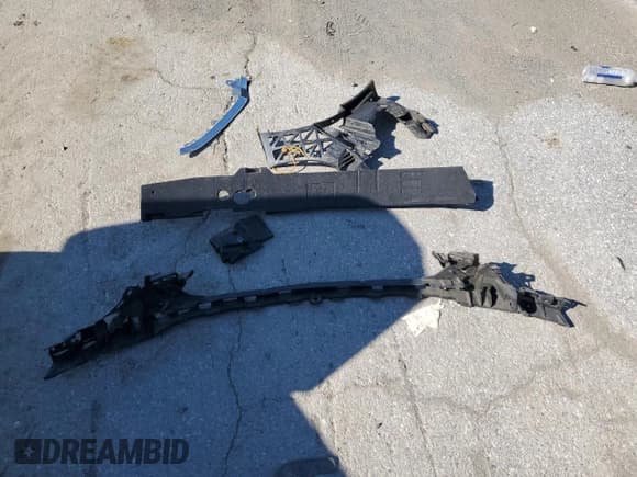 ✅ 2016 Mercedes-Benz E 350 Sport • VIN: WDDHF8JB6GB267003 • Lot: 63300825. Listed on Copart with 61,837 mi. Free auction sales archive from the USA and detailed vehicle history report at DreamBid. Image 12.