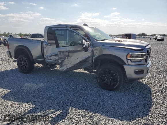 ✅ 2023 Ram 2500 Laramie • VIN: 3C6UR5FJXPG614328 • Lot: 60994335. Wystawiony na Copart z przebiegiem 20 506 mil. Bezpłatny archiwum sprzedaży aukcyjnych z USA i szczegółowy raport historii pojazdu na DreamBid. Zdjęcie 4.
