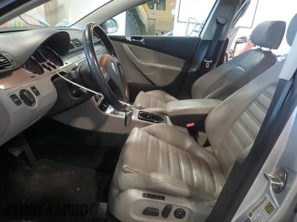 ✅ 2006 Volkswagen Passat 3.6L V6 • VIN: WVWCU73C46P105110 • Lot: 62768345. Listed on Copart with 167,782 mi. Free auction sales archive from the USA and detailed vehicle history report at DreamBid. Image 7.