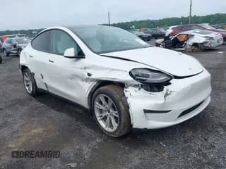 ✅ 2022 Tesla Model Y Long Range • VIN: 7SAYGDEE1NF354678 • Lot: 42284727. Listed on IAAI with 86,112 mi. Free auction sales archive from the USA and detailed vehicle history report at DreamBid. Image 1.