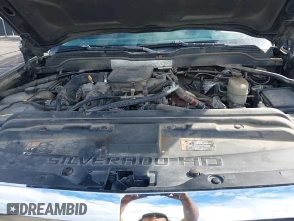 ✅ 2015 Chevrolet Silverado 2500HD LTZ • VIN: 1GC1KWE84FF609940 • Lot: 43407719. Listed on IAAI with 165,422 mi. Free auction sales archive from the USA and detailed vehicle history report at DreamBid. Image 10.