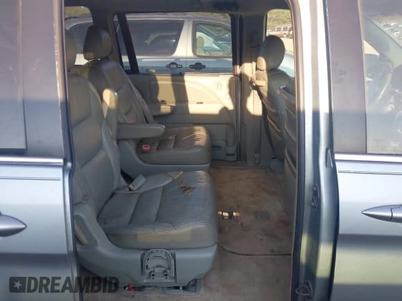 ✅ 2005 Honda Odyssey EX-L • VIN: 5FNRL38785B100826 • Lot: 43112228. Wystawiony na IAAI z przebiegiem 299 797 mil. Bezpłatny archiwum sprzedaży aukcyjnych z USA i szczegółowy raport historii pojazdu na DreamBid. Zdjęcie 8.