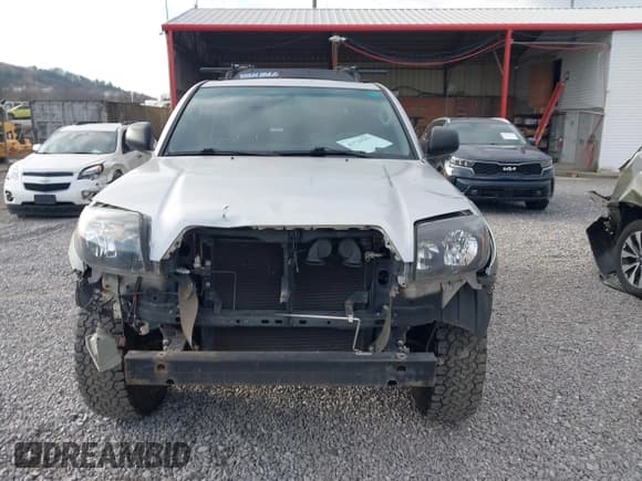 ✅ 2003 Toyota 4Runner SR5 • VIN: JTEBU14RX38007308 • Lot: 43729957. Listed on IAAI with 254,722 mi. Free auction sales archive from the USA and detailed vehicle history report at DreamBid. Image 13.