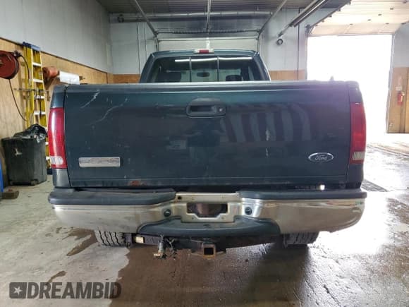 ✅ 2005 Ford F-350 XL • VIN: 1FTWX31P55EA54570 • Lot: 68904255. Listed on Copart with Not provided. Free auction sales archive from the USA and detailed vehicle history report at DreamBid. Image 6.
