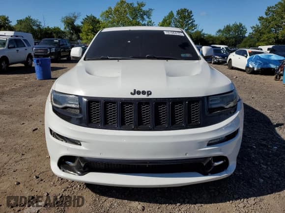 ✅ 2015 Jeep Grand Cherokee SRT • VIN: 1C4RJFDJXFC829675 • Lot: 70106415. Wystawiony na Copart z przebiegiem 104 294 mil. Bezpłatny archiwum sprzedaży aukcyjnych z USA i szczegółowy raport historii pojazdu na DreamBid. Zdjęcie 5.
