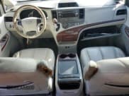 ✅ 2012 Toyota Sienna XLE AAS • VIN: 5TDYK3DC6CS188611 • Lot: 91573545. Listed on Copart with 296,138 mi. Free auction sales archive from the USA and detailed vehicle history report at DreamBid. Image 8.