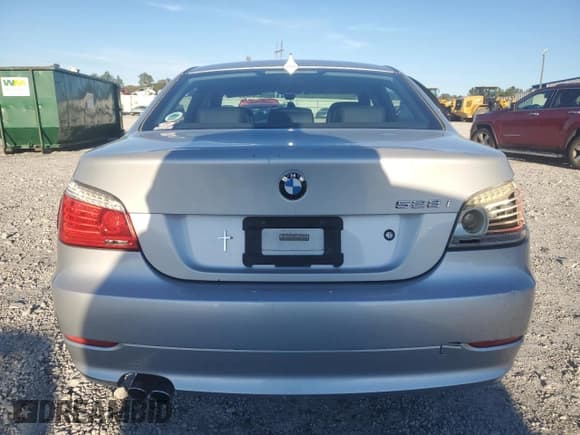 ✅ 2008 BMW 5 Series 528i • VIN: WBANU53538CT16191 • Лот: 92161085. Опубликован ранее на Copart с пробегом 224 901 миль. Бесплатный доступ к архиву аукционных продаж из США и подробный отчёт об истории автомобиля на DreamBid. Изображение 6.