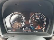 ✅ 2019 BMW X1 sDrive28i • VIN: WBXHU7C51K5L11243 • Lot: 61818985. Wystawiony na Copart z przebiegiem 64 734 mil. Bezpłatny archiwum sprzedaży aukcyjnych z USA i szczegółowy raport historii pojazdu na DreamBid. Zdjęcie 9.