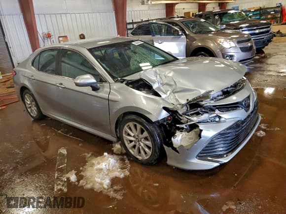 ✅ 2018 Toyota Camry SE • VIN: 4T1B11HKXJU648954 • Lot: 94249515. Wystawiony na Copart z przebiegiem 38 766 mil. Bezpłatny archiwum sprzedaży aukcyjnych z USA i szczegółowy raport historii pojazdu na DreamBid. Zdjęcie 4.