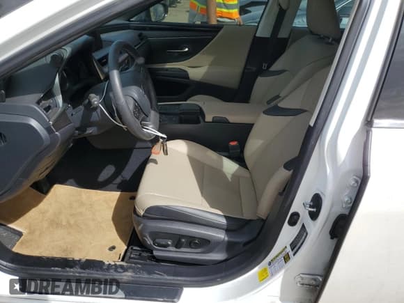 ✅ 2020 Lexus ES 350 Ultra Luxury • VIN: 58ACZ1B10LU063843 • Lot: 71532264. Wystawiony na Copart z przebiegiem 45 532 mil. Bezpłatny archiwum sprzedaży aukcyjnych z USA i szczegółowy raport historii pojazdu na DreamBid. Zdjęcie 7.