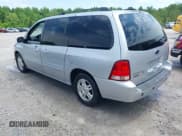 ✅ 2007 Ford Freestar SEL • VIN: 2FMZA52217BA00979 • Lot: 42151101. Wystawiony na IAAI z przebiegiem 112 806 mil. Bezpłatny archiwum sprzedaży aukcyjnych z USA i szczegółowy raport historii pojazdu na DreamBid. Zdjęcie 3.