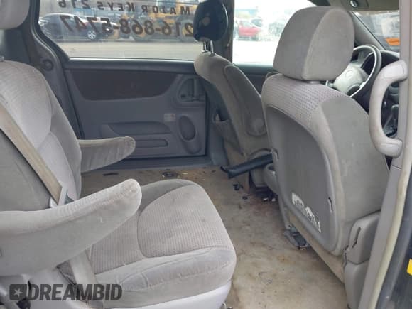 ✅ 2006 Toyota Sienna LE • VIN: 5TDZA23C66S505133 • Lot: 43580457. Wystawiony na IAAI z przebiegiem 206 360 mil. Bezpłatny archiwum sprzedaży aukcyjnych z USA i szczegółowy raport historii pojazdu na DreamBid. Zdjęcie 8.