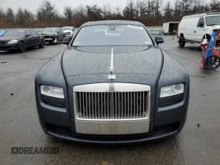 ✅ 2013 Rolls-Royce Ghost • VIN: SCA664S53DUX51866 • Lot: 42386525. Wystawiony na Copart z przebiegiem 91 941 mil. Bezpłatny archiwum sprzedaży aukcyjnych z USA i szczegółowy raport historii pojazdu na DreamBid. Zdjęcie 5.