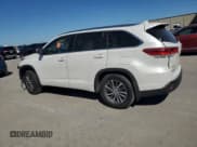 ✅ 2018 Toyota Highlander XLE • VIN: 5TDKZRFH5JS528647 • Lot: 89524635. Wystawiony na Copart z przebiegiem 70 746 mil. Bezpłatny archiwum sprzedaży aukcyjnych z USA i szczegółowy raport historii pojazdu na DreamBid. Zdjęcie 2.