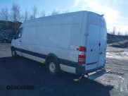 ✅ 2015 Mercedes-Benz Sprinter • VIN: WD3PE8DB2FP123304 • Lot: 41521950. Wystawiony na IAAI z przebiegiem 354 595 mil. Bezpłatny archiwum sprzedaży aukcyjnych z USA i szczegółowy raport historii pojazdu na DreamBid. Zdjęcie 3.