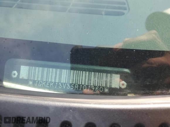 ✅ 2005 GMC Yukon SLE • VIN: 1GKEK13V35R101960 • Lot: 54242065. Wystawiony na Copart z przebiegiem 197 482 mil. Bezpłatny archiwum sprzedaży aukcyjnych z USA i szczegółowy raport historii pojazdu na DreamBid. Zdjęcie 13.