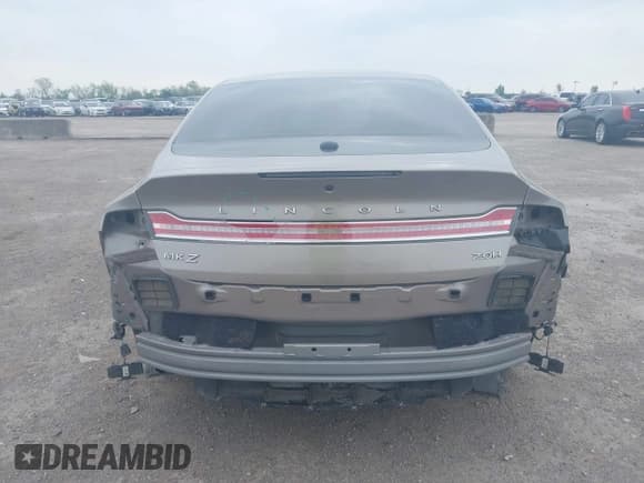 ✅ 2018 Lincoln MKZ Hybrid Premiere • VIN: 3LN6L5KU0JR629348 • Lot: 41921017. Listed on IAAI with 119,974 mi. Free auction sales archive from the USA and detailed vehicle history report at DreamBid. Image 17.