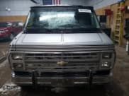 ✅ 1988 Chevrolet Chevy Van • VIN: 2GBEG25K2J4137750 • Лот: 89310475. Опубликован ранее на Copart с пробегом 26 823 миль. Бесплатный доступ к архиву аукционных продаж из США и подробный отчёт об истории автомобиля на DreamBid. Изображение 5.