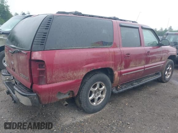 ✅ 2004 Chevrolet Suburban LT • VIN: 1GNFK16T14J167213 • Lot: 42445330. Listed on IAAI with 196,046 mi. Free auction sales archive from the USA and detailed vehicle history report at DreamBid. Image 4.